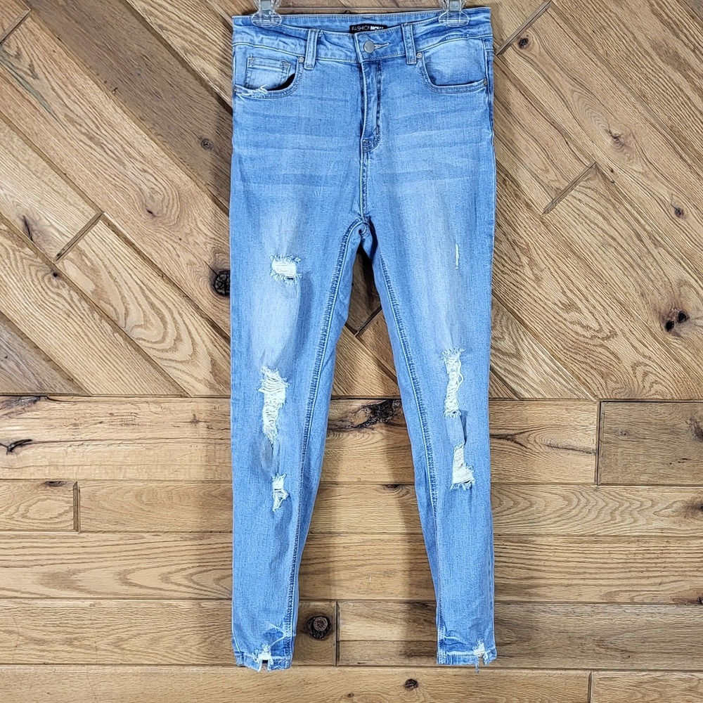 Fashion Nova Light Wash Distressed Skinny Denim Jeans Juniors Size 7